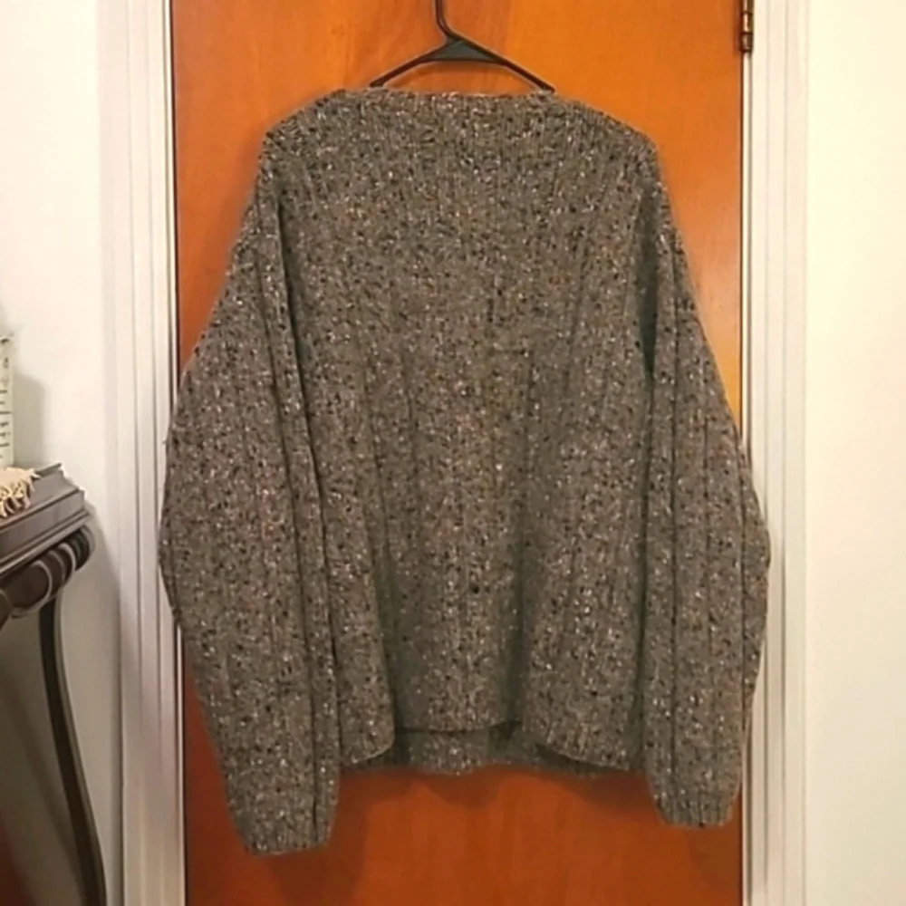 GAP Wool Sweater - Picture 2 of 12